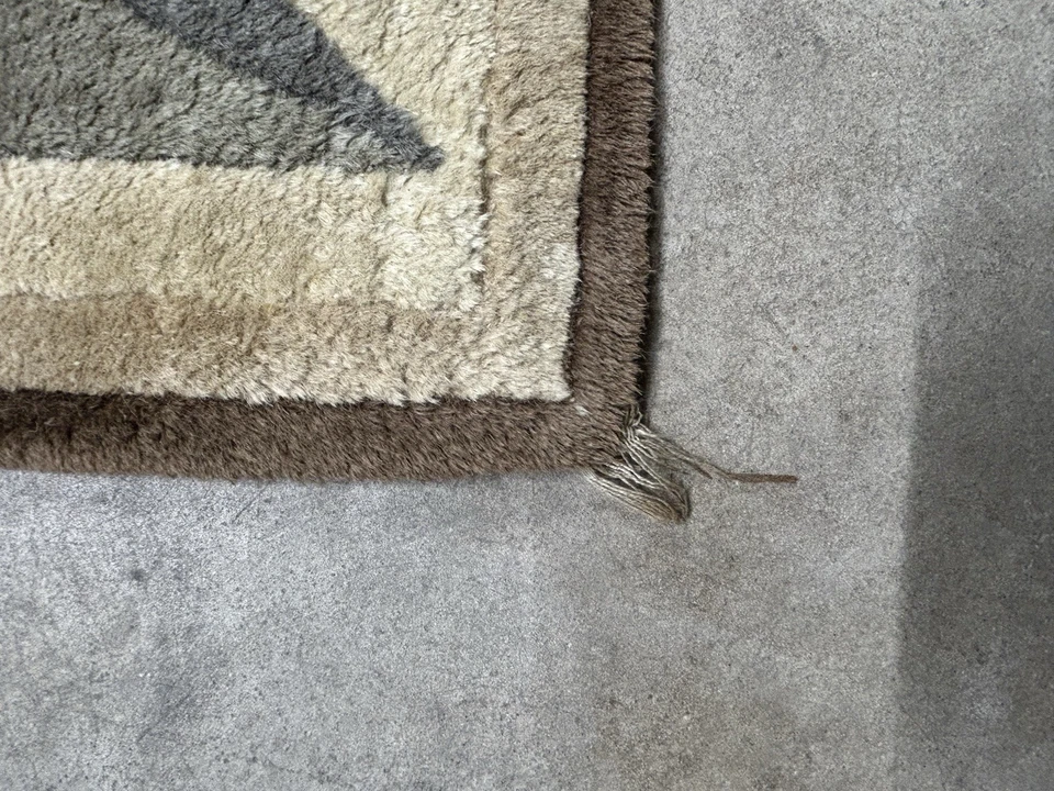 Momeni Wool Rug 2’x3’ - Image 4 of 4