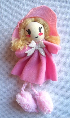APPLIQUE POUPEE CHIFFON Embellissement Robe chapeau pieds pompon 5 x 7 mm - PC05 - Picture 2 of 5