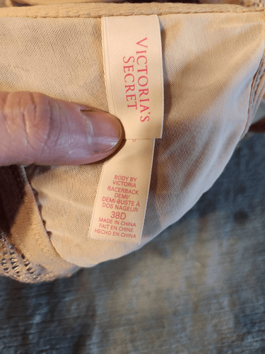 Victoria's Secret Body by Victoria Lined Strapless Racerback Demi Bra Size 38D B - Picture 3 of 3