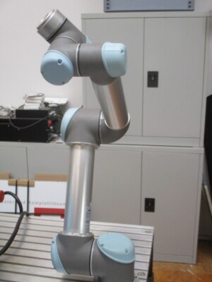 UNIVERSAL ROBOTS Cobot UR5 komplett ca.:1407 Betriebsstd. -inkl. MwSt.