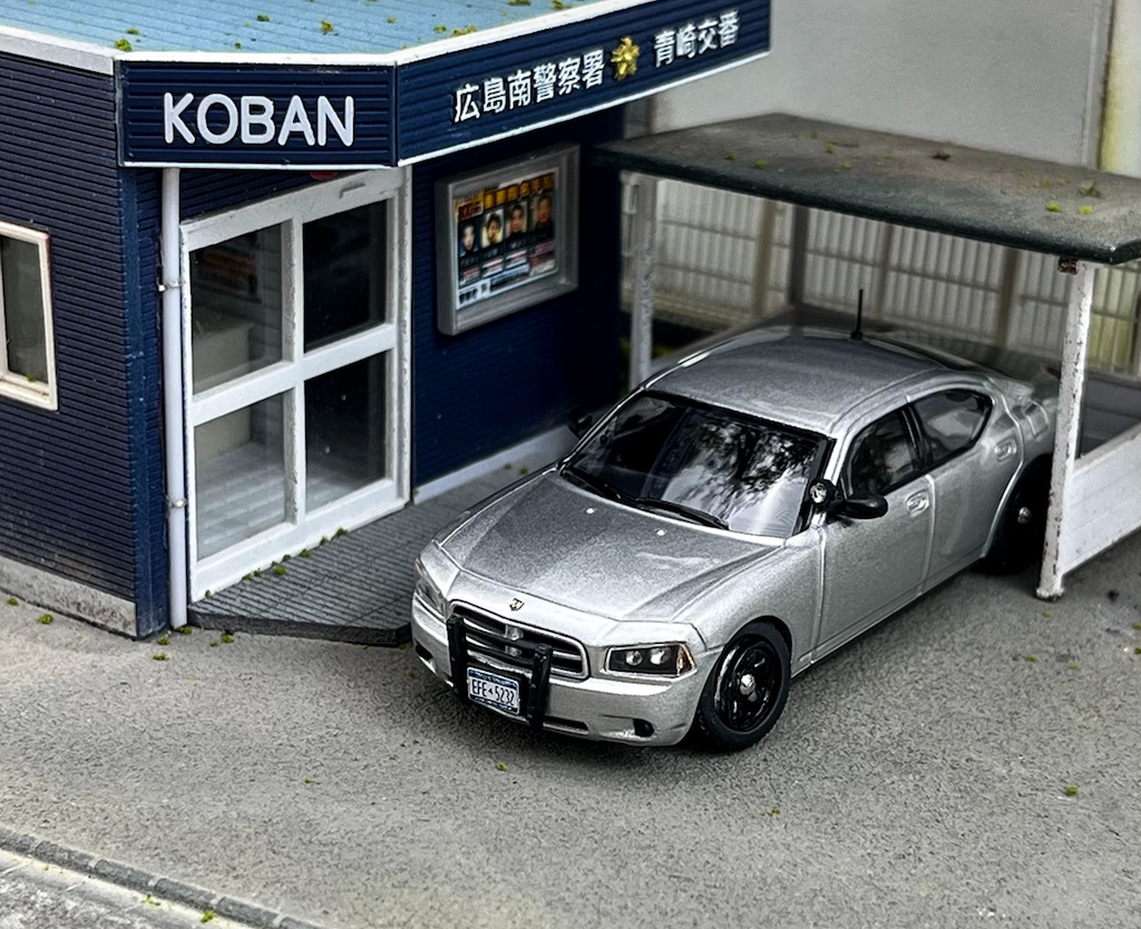 Rollin 1:64 2008 Silver Charger Police Muscle Model Diecast