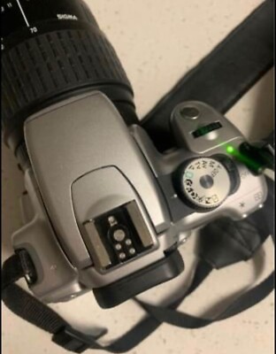 Canon EOS 400D Rebel XTi Digital SLR Camera,  lens  + charger + manual