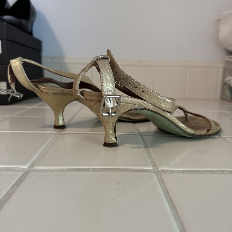 Donald Pliner Women’s Size 7.5 Heels Viana Gold Suede