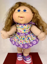 Jakks 2014 ❤ Cabbage Patch Kids ❤ Tinkle Toes - Long Curly Brown Hair Doll
