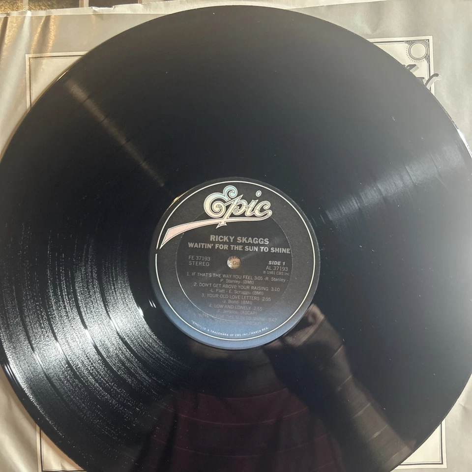 Ricky Skaggs (LP) "Waitin For The Sun To Shine" (1981) Epic-FE 37193 (See Notes) Foto 3 de 4