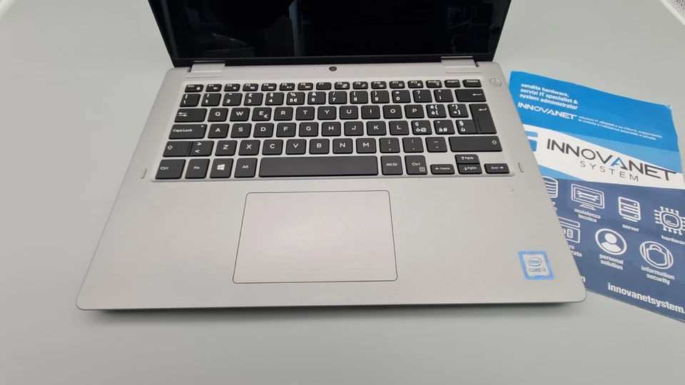 Dell Latitude 3310 2-in-1 - i3-8145U - 8GB RAM - 256GB SSD - 13.3" FHD Touch - Immagine 3 di 4