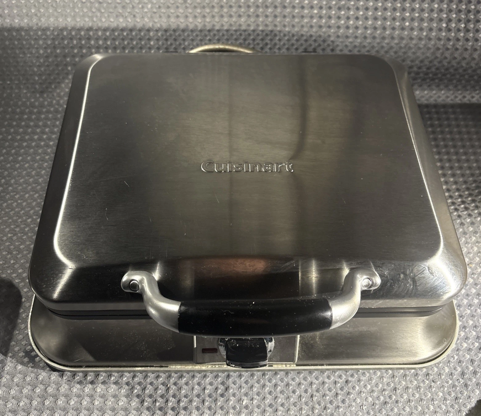 Cuisinart WAF-6 6-Slice Traditional Waffle Iron Stainless Steel, Nonstick
Opens in a new window or t