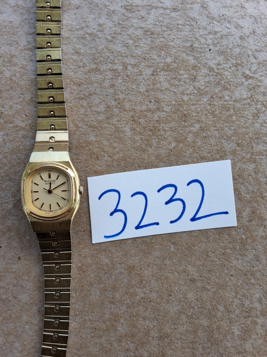 Vintage 80s Bulova Gold-Tone Ladies Watch for repair or parts Vintage 80s bulova gold - Gem main image 2