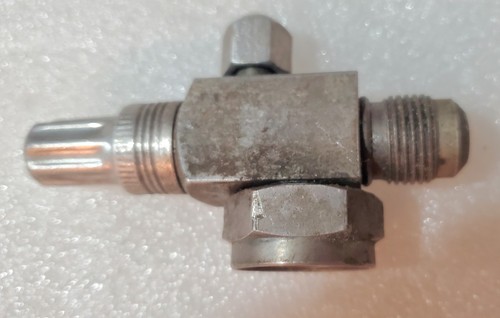Original AC Compressor Service Valve 3/4 Discharg Ford Mustang Cougar 67 68 1968