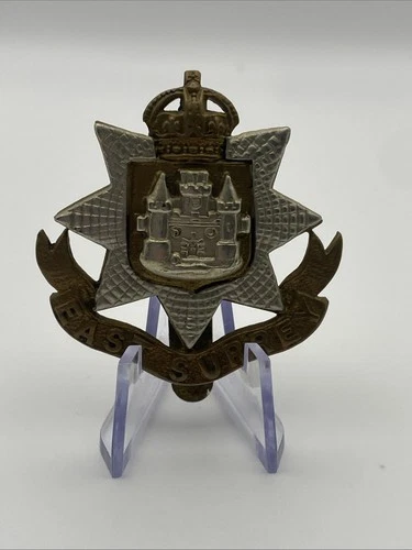 WW1 / WW2 East Surrey Regiment British Military Cap Badge - brass slider - KC B7