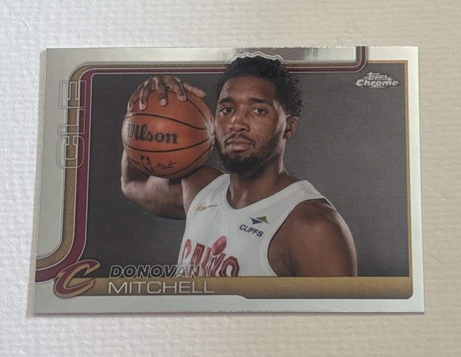 2025-26 Topps Chrome - Image Variation Donovan Mitchell #69- SP🔥🔥