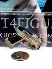 Hot Toys MMS635 Toy Story Space Ranger Buzz Lightyear 1/6 Magnetic Gun Blaster 