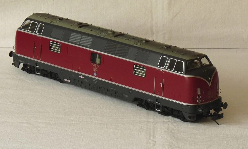 MBW 40134 / Diesellok V200 134 DB, Digital/Sound von ESU ab Werk - Spur 0 - Bild 3 von 4