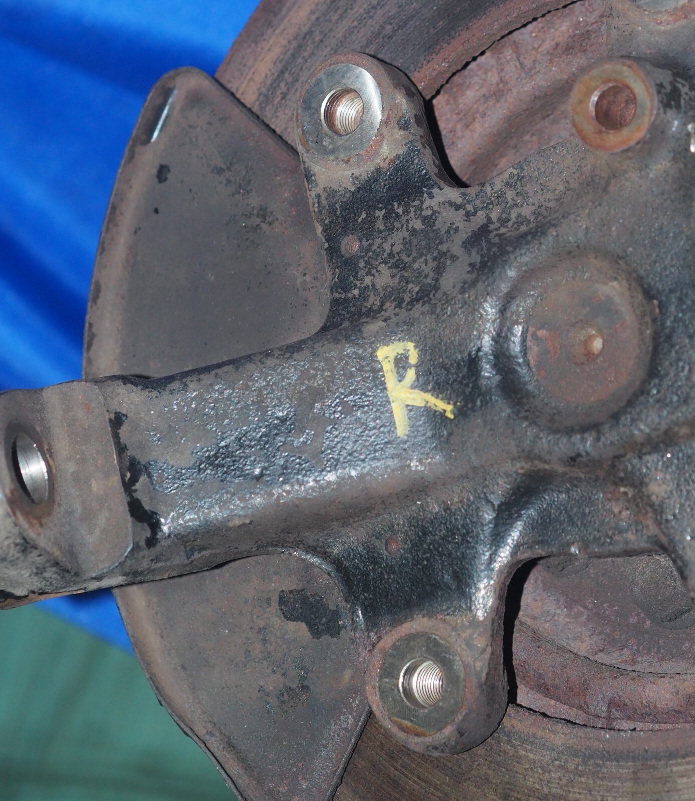 1977-1980 Rolls Royce Silver Shadow & Wraith II Right Front Spindle Knuckle OEM