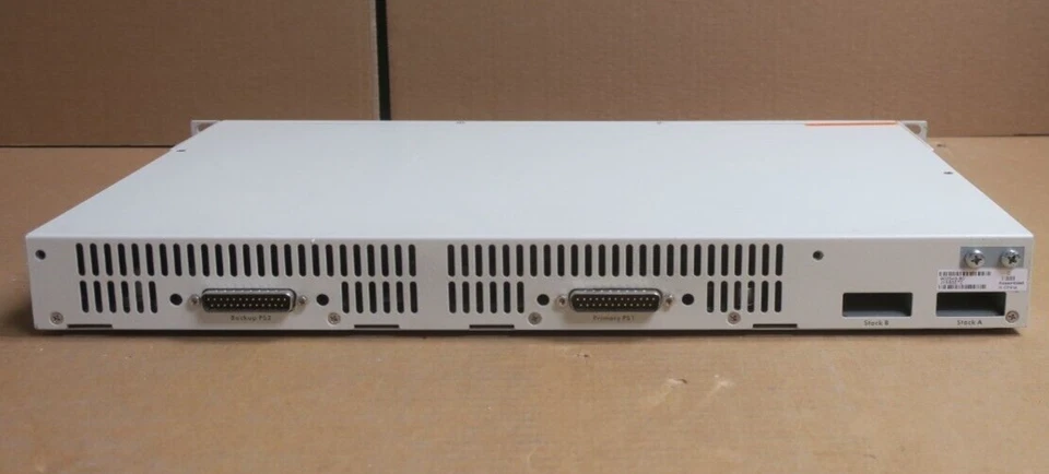 Alcatel-Lucent OmniSwitch OS6850-24L 20x 10/100Base-T & 4x SFP/RJ45 1U Switch - Image 2 of 3