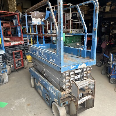 2014 Genie GS-1930 Self-Propelled Electric Scissor Lift | eBay