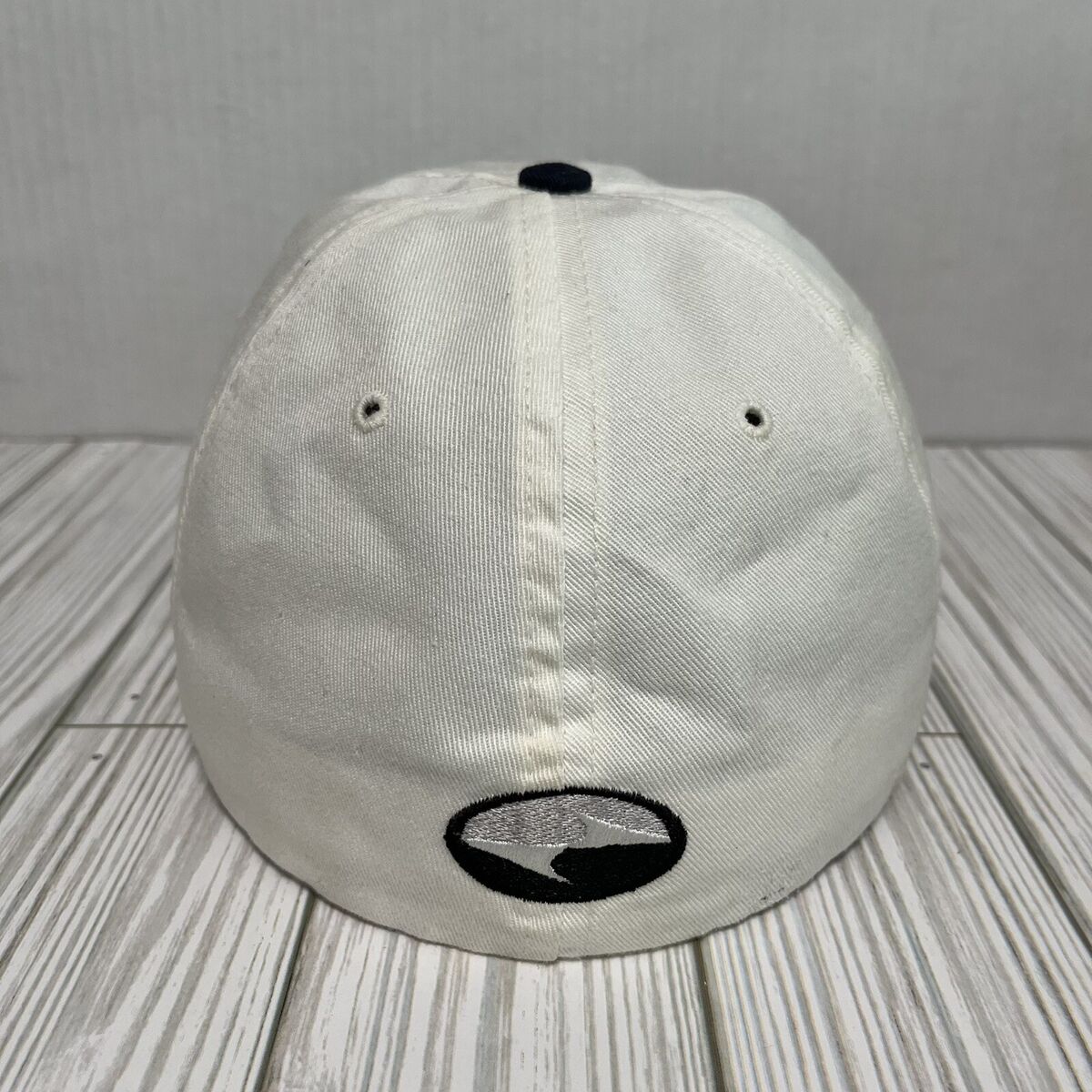 VINTAGE Tiger Woods Nike Golf Hat Cap Fitted 7 3/8 White VINTAGE Tiger Woods Nike Golf Hat Cap Fitted 7 3/8 White