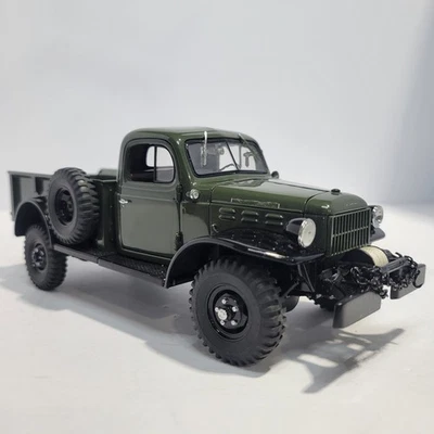 Danbury Mint 1946 Dodge Power Wagon 1:24 Diecast Green With Box & Accessories - image 1 of 4