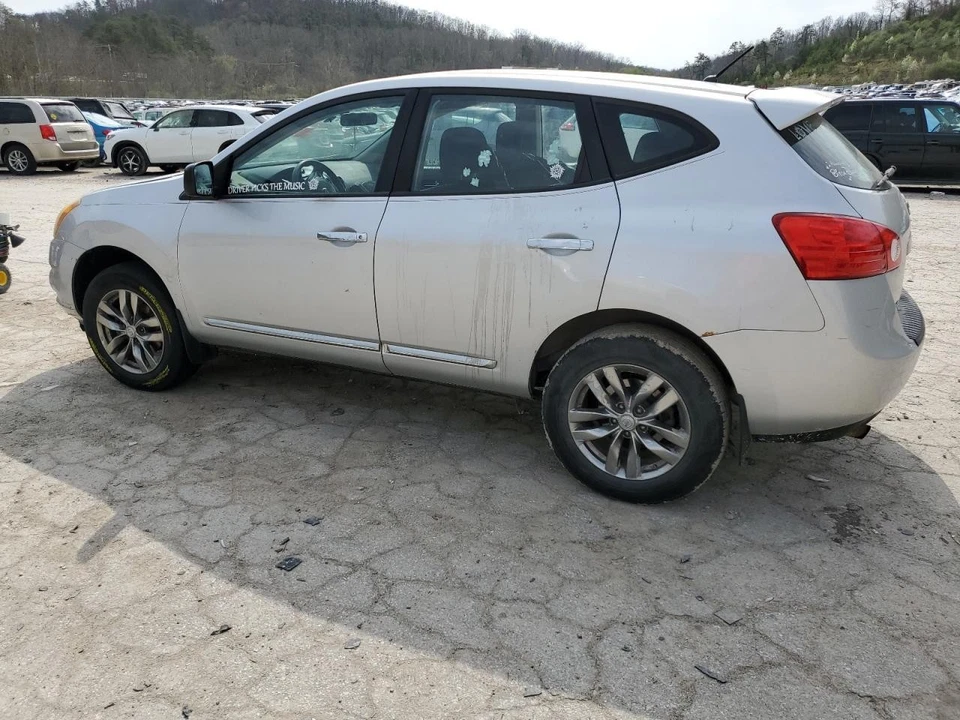 Used Air Cleaner Assembly fits: 2013 Nissan Rogue QR25DE 2.5L from 1/11 Grade A - Image 2 of 4