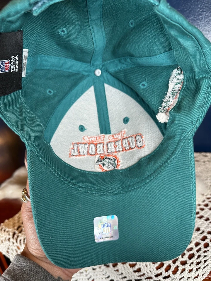 NFL Miami Dolphins Dos veces Campeones del Super Bowl con Guantes y Plato Foto 4 de 4