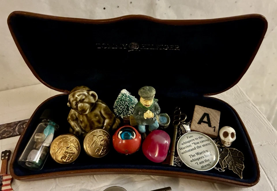 Vtg Silver Plate Crucifix Tommy Hilfiger Leather Eyeglass Case Junk Drawer lot - Image 3 of 4