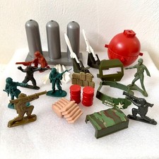 Lot of Misc Acessories from 1950/1960 Military Playset REMCO Bonnie Built More