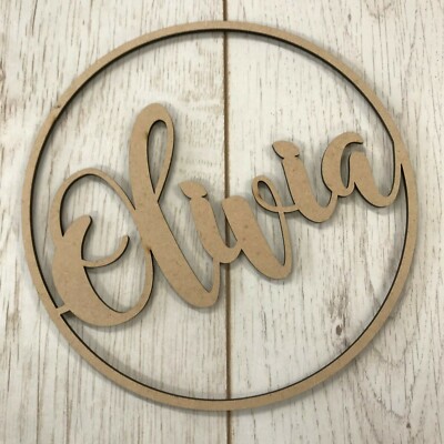 Personalisierter Namenskranz aus Holz JEDER NAME Kreis Schleife Plakette 20 cm