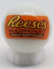 Reese's 1" Glass Logo Marble w/ Stand