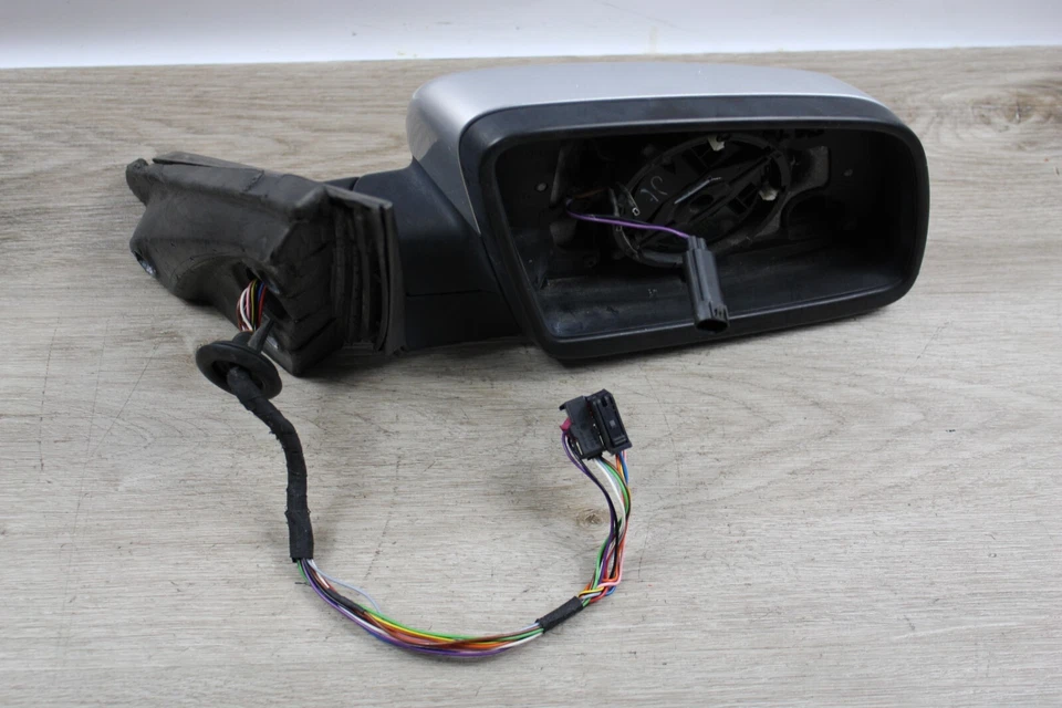 06-10 ESPEJO RETROVISOR EXTERIOR PUERTA DERECHA PASAJERO BMW E60 E61 528I Foto 4 de 4