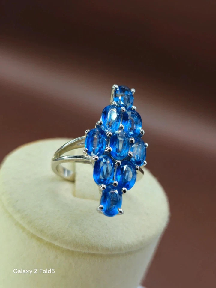 Anillo de plata de ley 925 con racimo de cianita talla O facetado con piedras preciosas azules corte ovalado Foto 3 de 4