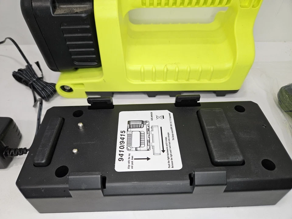 PELICAN 9410 GREEN LED LANTERN Fire and Hazardous Conditions Charger Base CLEAN - Image 2 of 4