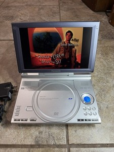 PS5 Standard en Excellent État avec 4 Jeux Inclus à Djibouti