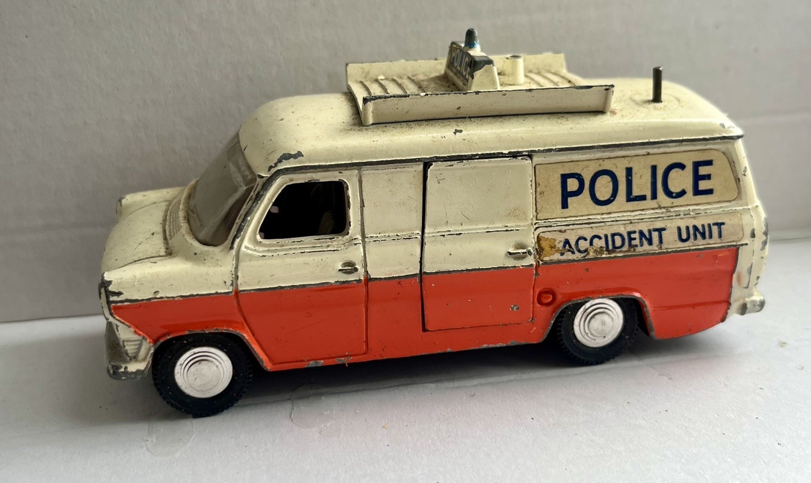 Check The Market for Dinky 287 Police