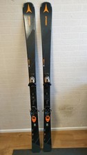 Atomic redster q4 skis with M10 bindings carving/all mountain