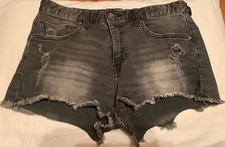 H M Woman  s Black Distressed Shorts Size 6