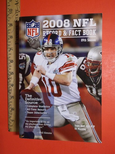 OFFIZIELLES 2008 NFL AUFZEICHNUNGS- & FAKTENBUCH - 1. DRUCK - ELI MANNING COVER