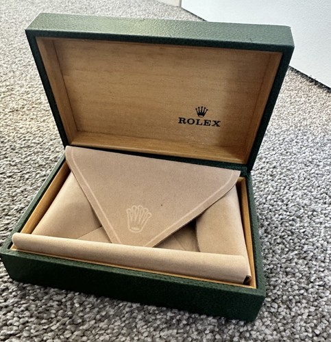 Rolex Oyster Perpetual Date 34mm - Picture 18 of 18