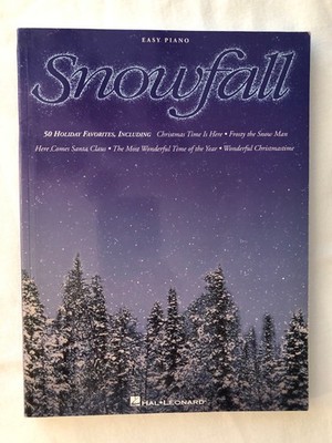 Snowfall: 50 Holiday Favorites Songbook (Easy Piano)