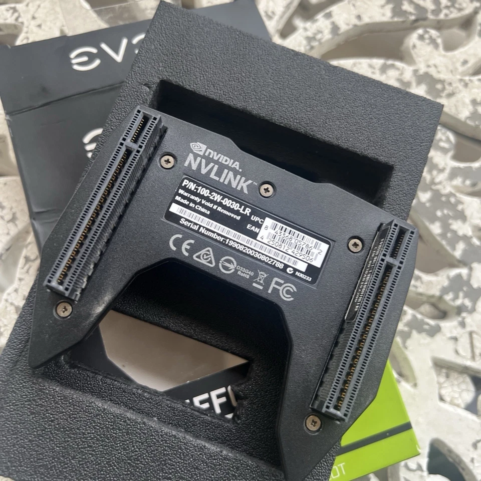  EVGA GeForce RTX NVLink SLI Bridge, 4-Slot Spacing, RGB LED (100-2W-0030-LR) - Image 2 of 4