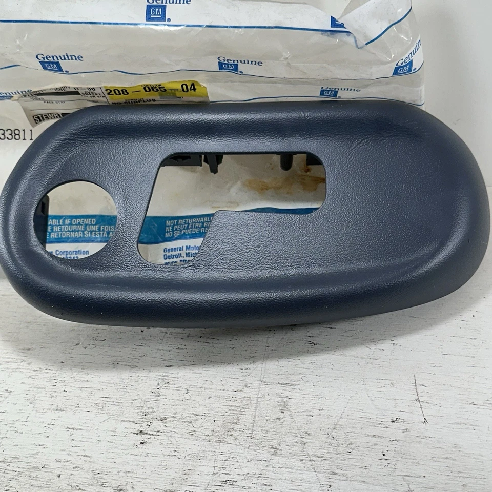 Nuevo bisel interruptor asiento lado conductor OEM GM 12533811 1999-01 Buick Park Avenue gris Foto 4 de 4