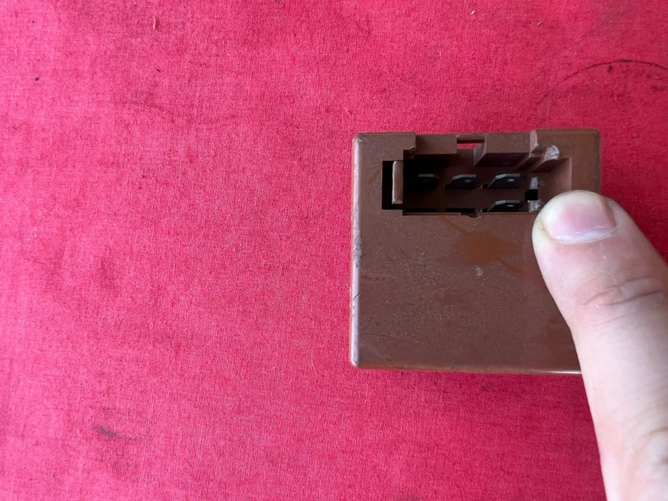 1979-1984 Toyota Celica GT Corolla Tercel módulo de controle do limpador Denso 85940-12020 - Imagem 2 de 2