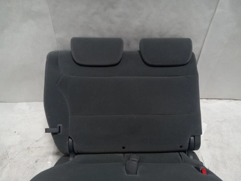ASIENTO TRASERO DE PASAJERO Y CENTRO TERCERA FILA para Honda Odyssey 2007 Foto 3 de 4