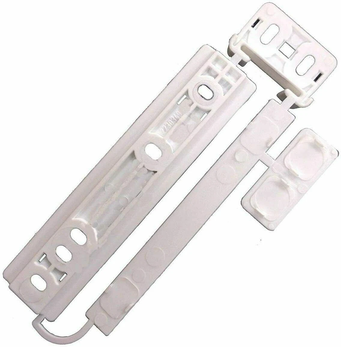 Magnet integrated fridge freezer outlet
