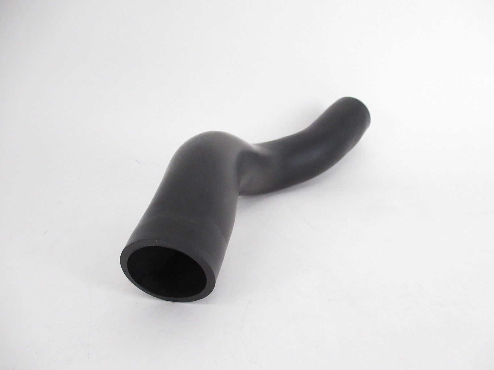 Genuine OEM Nissan 1722801G01 Fuel Tank Filler Hose 198697 Pickup