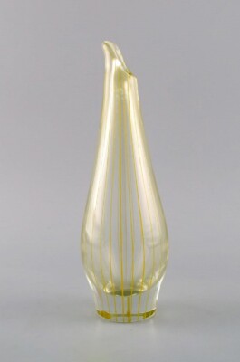 Bengt Orup (1916-1996) für Johansfors. Vase aus klarem mundgeblasenem Kunstglas