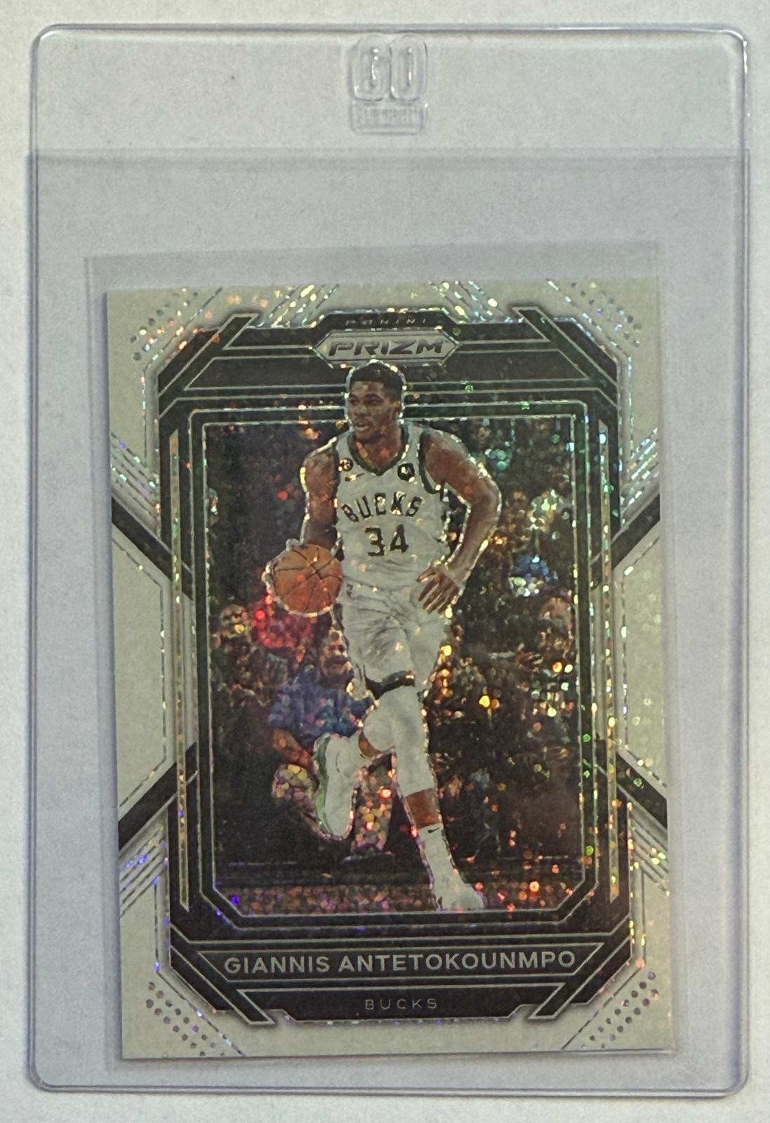 2022-23 Panini Prizm - Giannis Antetokounmpo #96 White Sparkle Prizm