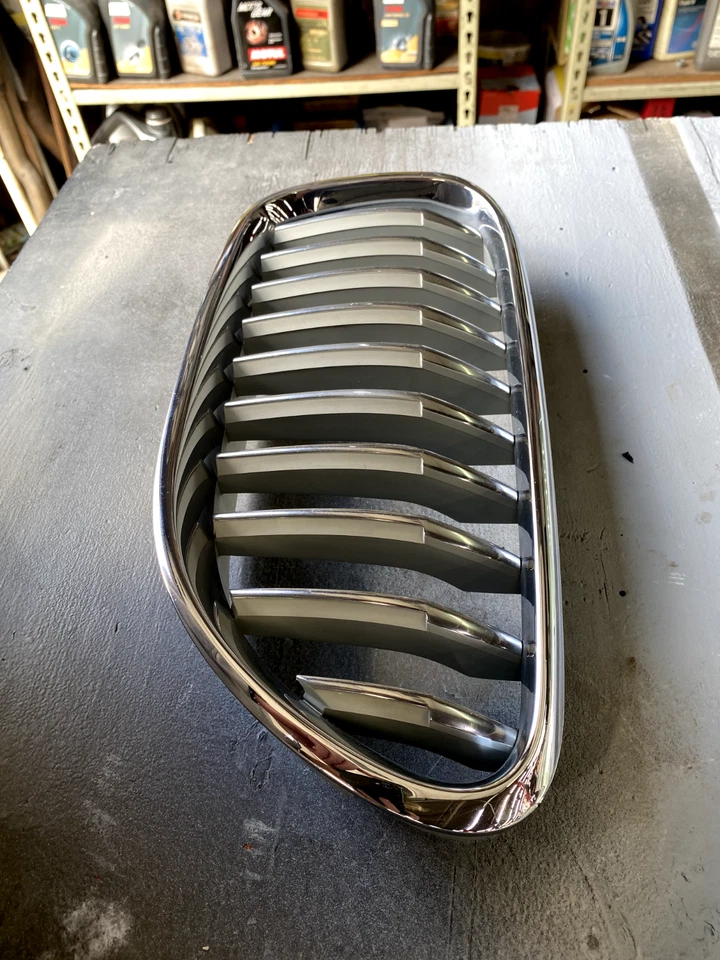 2013-2015 BMW 640I Gran Coupe 3.0L OEM Left Side Hood Kidney Grille 51137211921 - Image 3 of 4