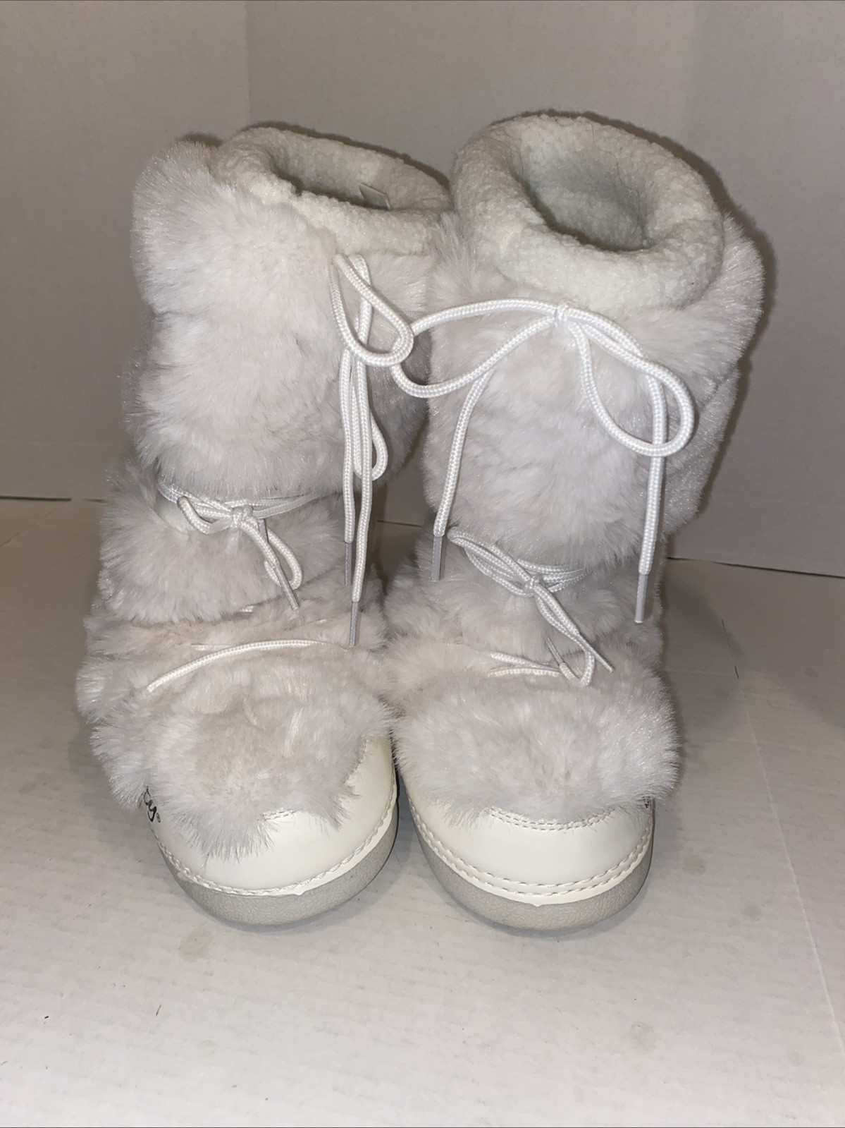 Forever 21 Hello Kitty Faux Fur Boots Size 7 image 3