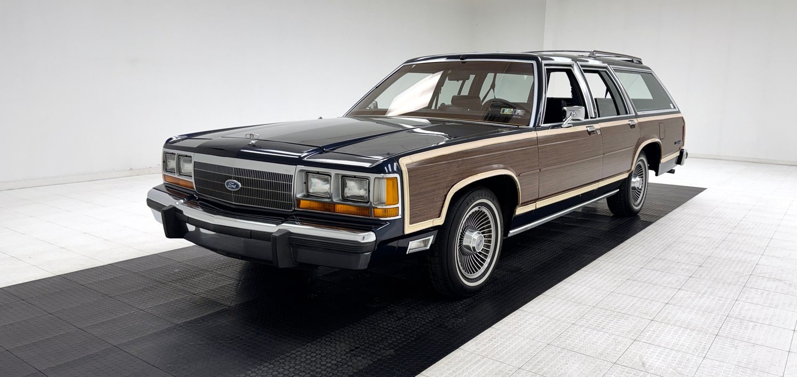 1990 Ford LTD Crown Victoria Country Squire LX