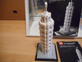 LEGO Architecture The Leaning Tower of Pisa with Box (Lego No: 21015)
